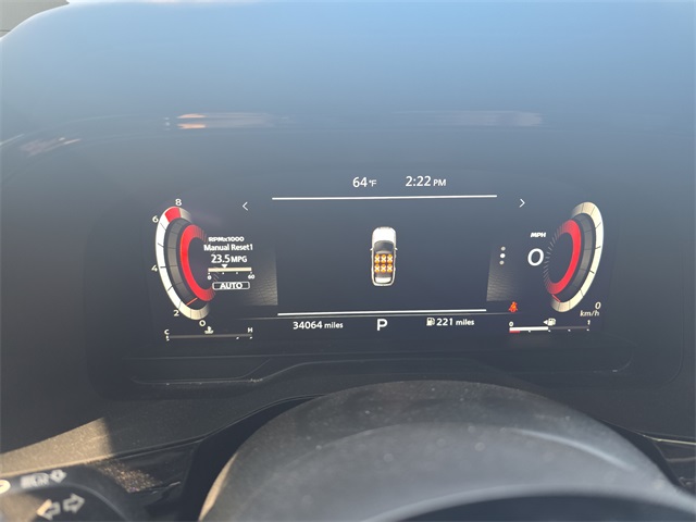 2023 Nissan Pathfinder Platinum photo 9