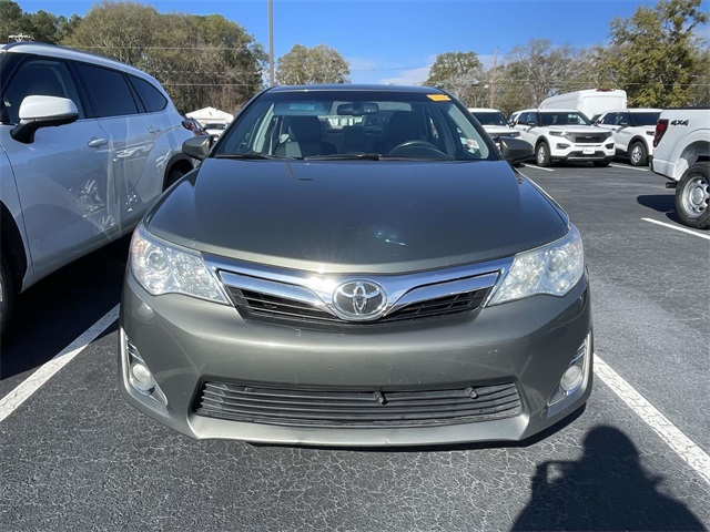2012 Toyota Camry XLE photo 2