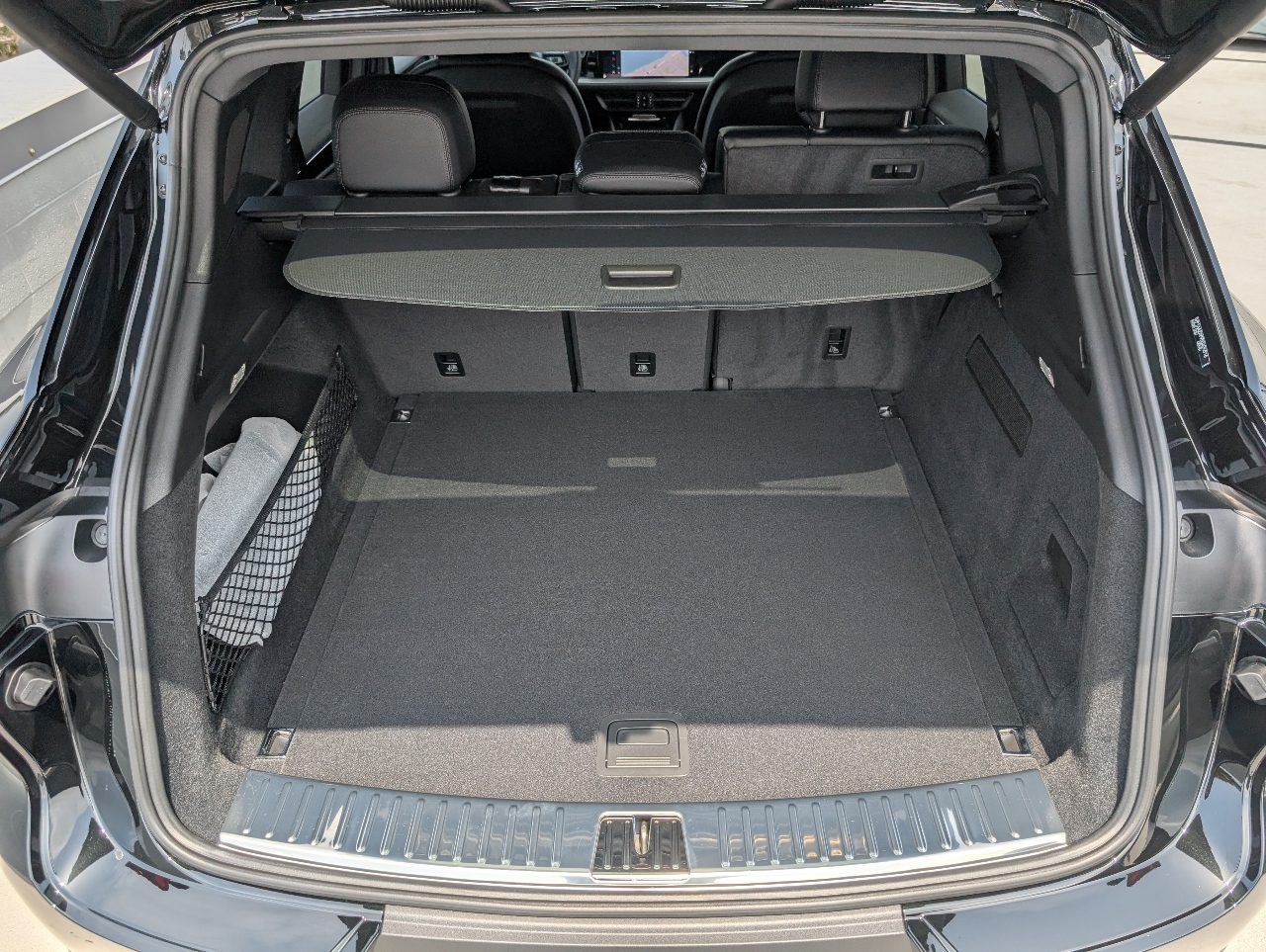 2025 Porsche Cayenne photo 12