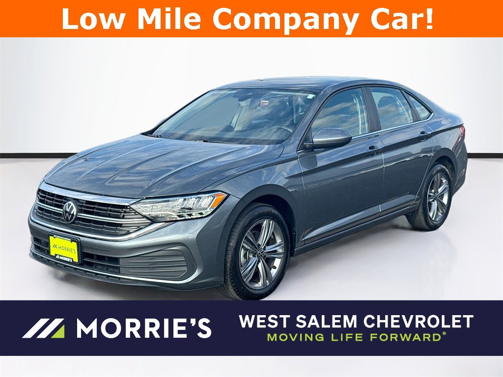 2024 Volkswagen Jetta SE's photo