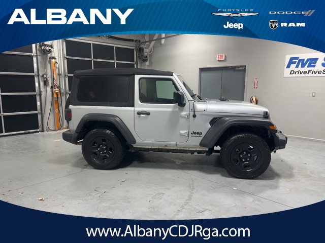 2022 Jeep Wrangler Sport's photo