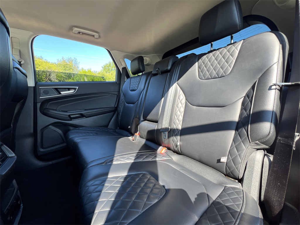 2024 Ford Edge Titanium photo 27