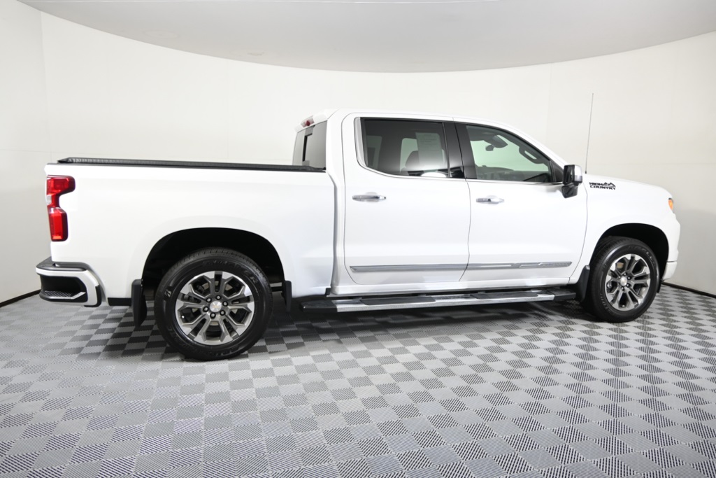 2023 Chevrolet Silverado 1500 High Country photo 7
