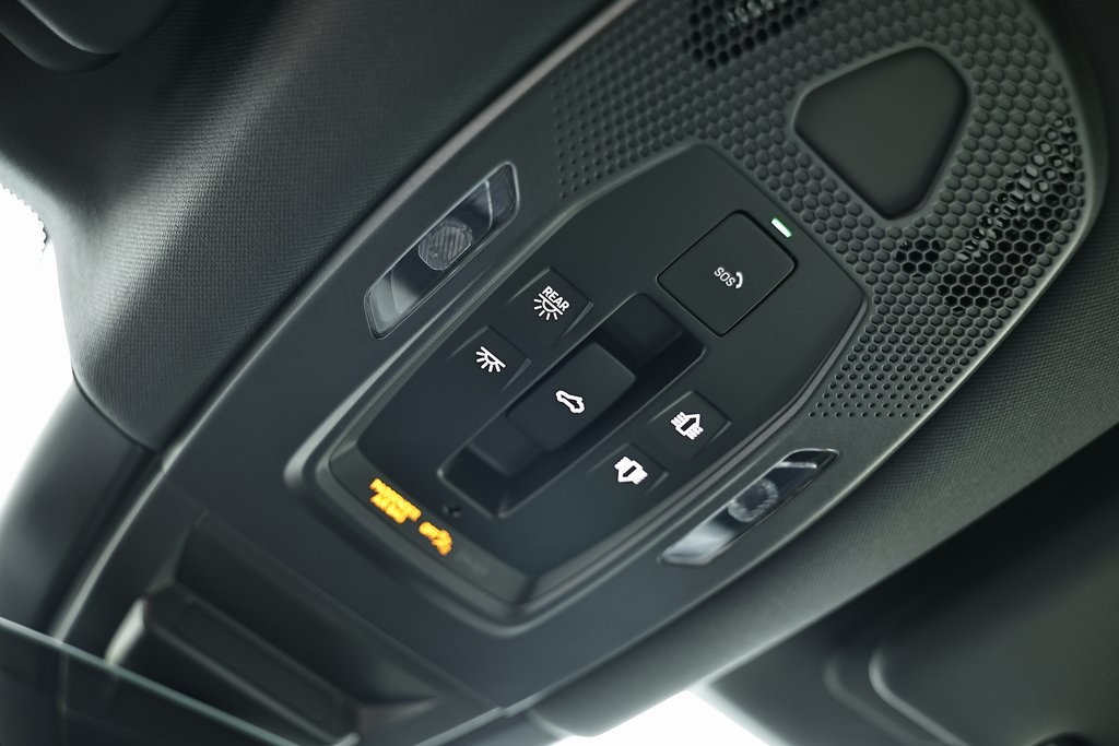 2026 Porsche Cayenne photo 42