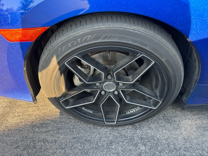 2020 Honda Civic Si photo 2
