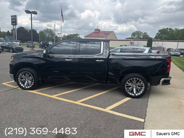 2023 Chevrolet Silverado 1500 LTZ photo 2