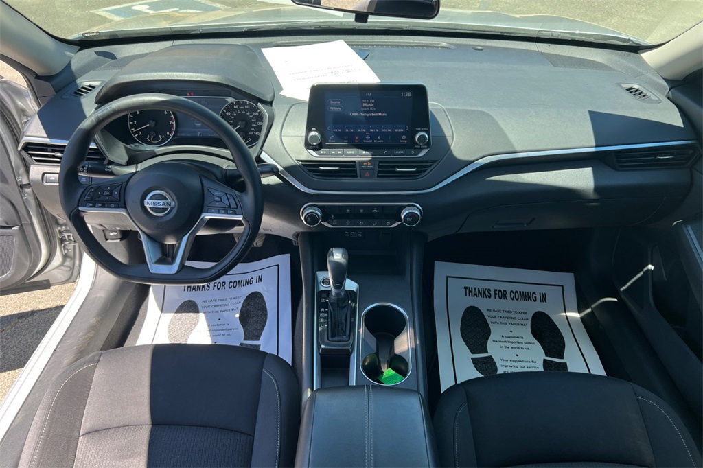 2022 Nissan Altima 2.5 SV photo 17