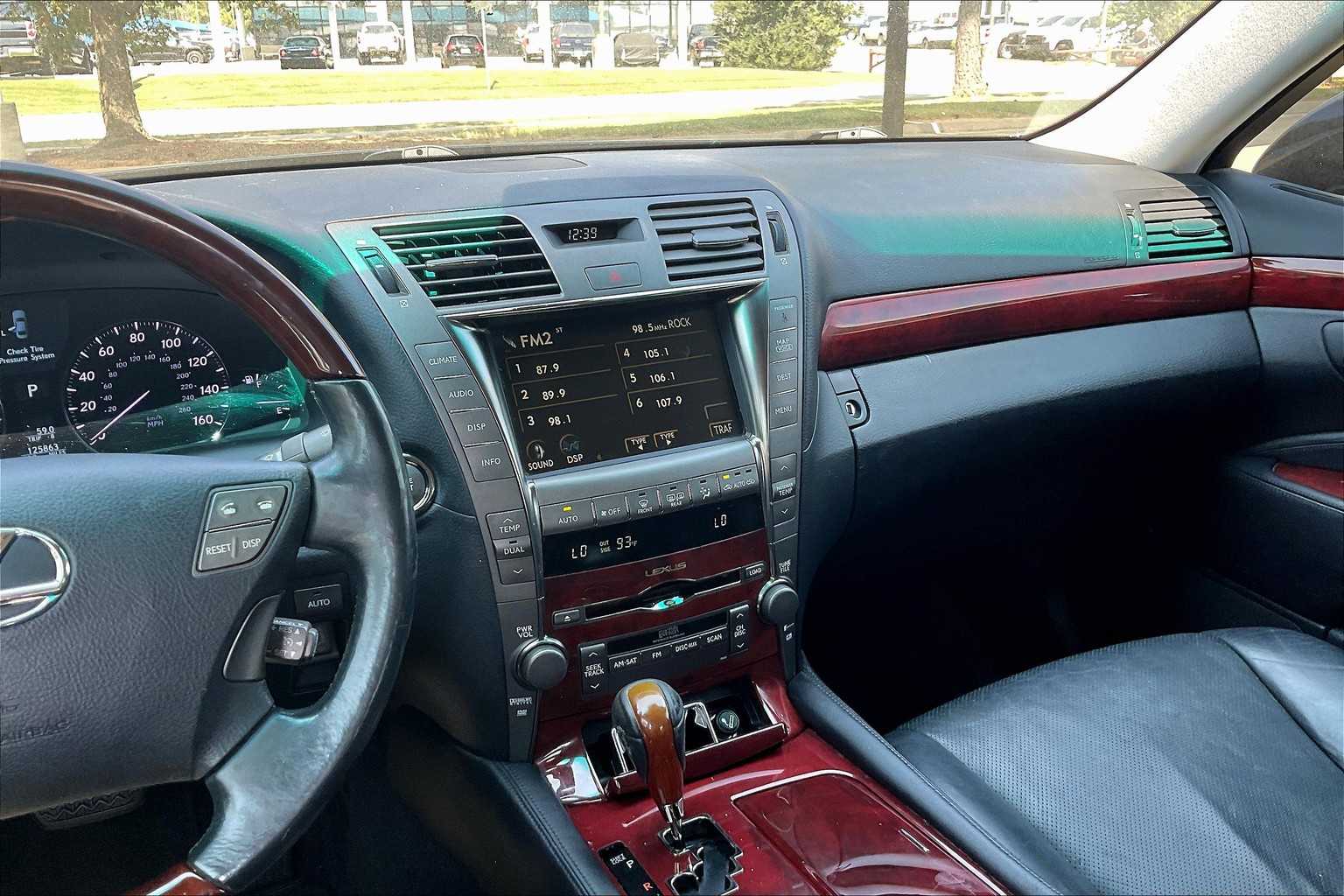 2009 Lexus LS 460 photo 6