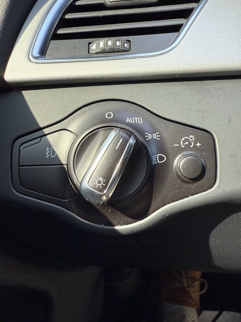 2010 Audi A5 2.0T Premium Quattro photo 21