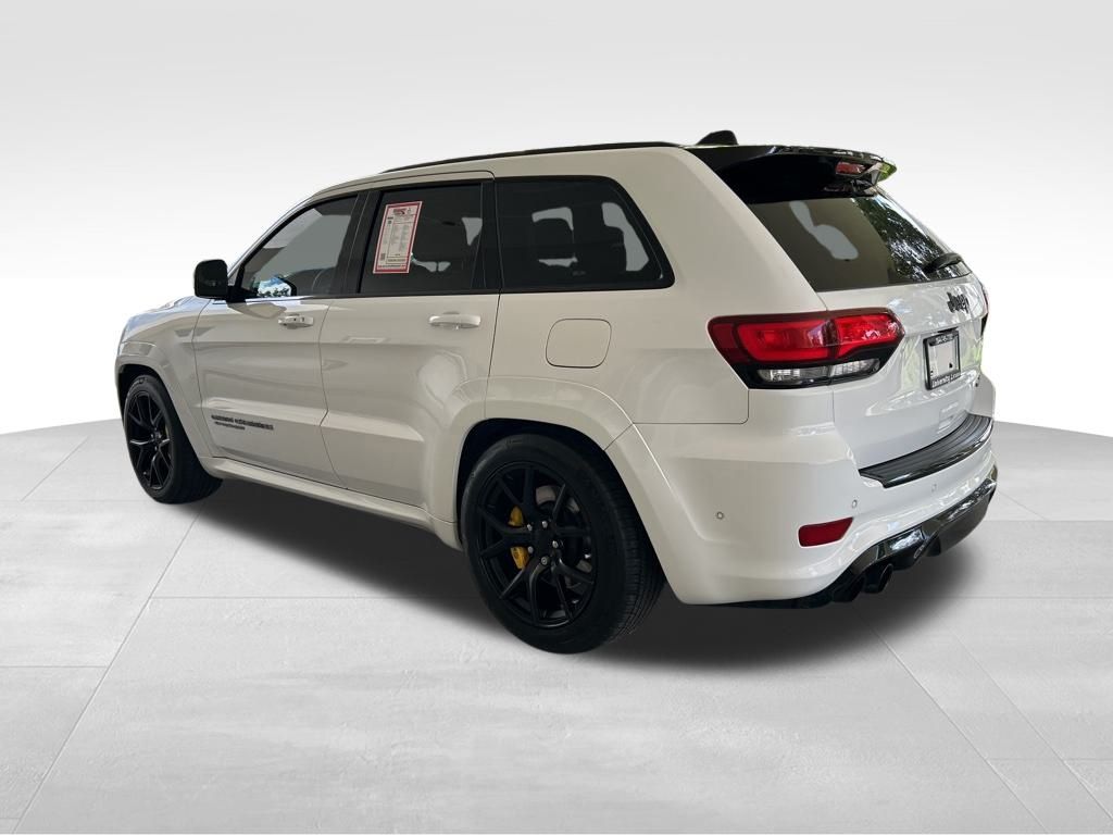 2021 Jeep Grand Cherokee Trackhawk photo 3