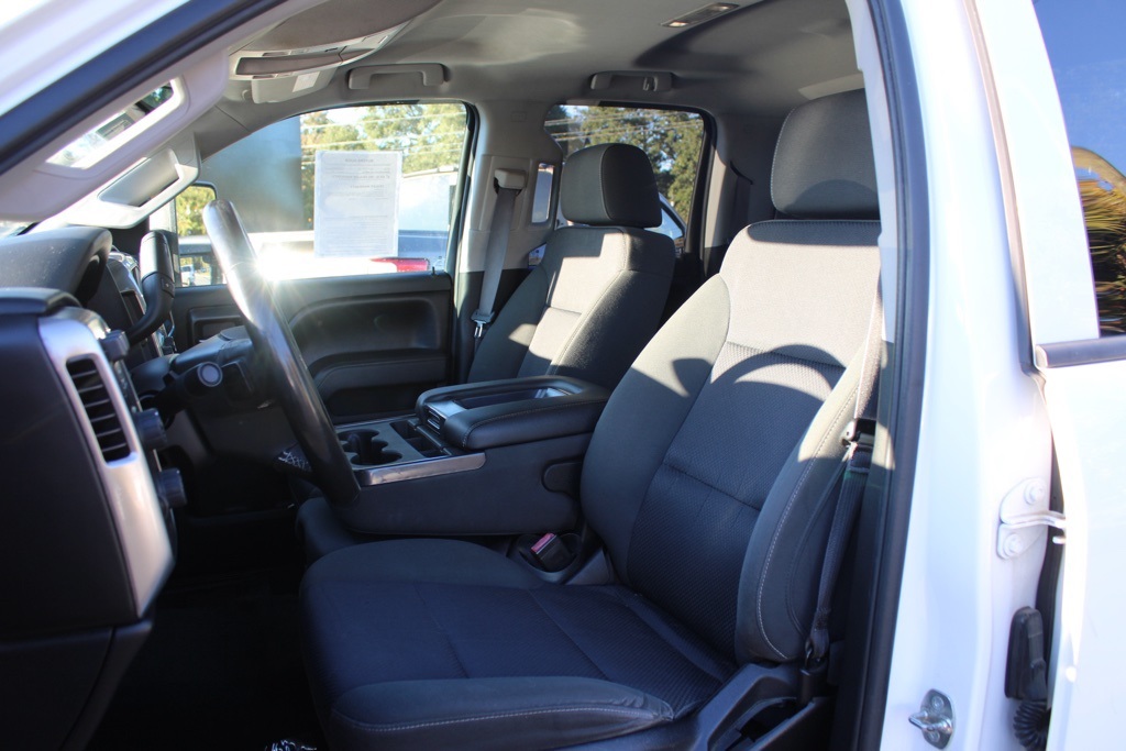 2017 Chevrolet Silverado 2500HD LT photo 4