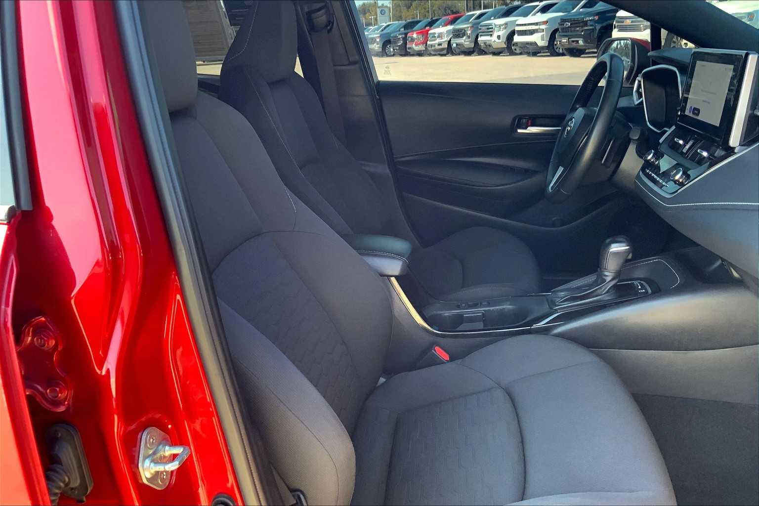 2023 Toyota Corolla SE photo 8