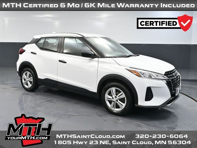 2022 Nissan Kicks S's photo