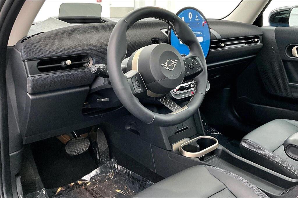 2025 Mini Cooper 2 Door Hardtop S photo 3