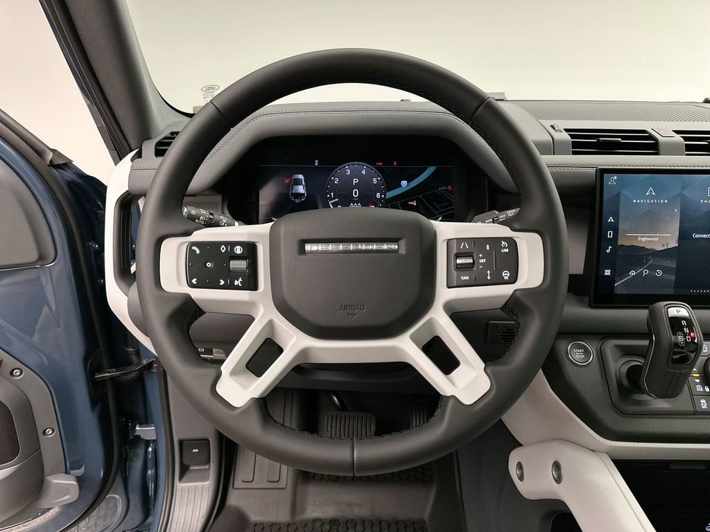 2025 Land Rover Defender 110 S photo 12