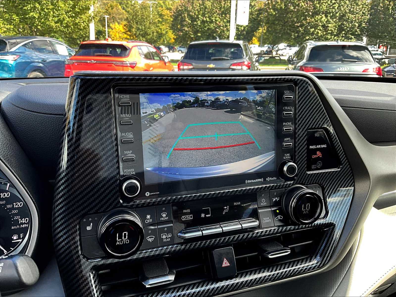 2021 Toyota Highlander XLE photo 20