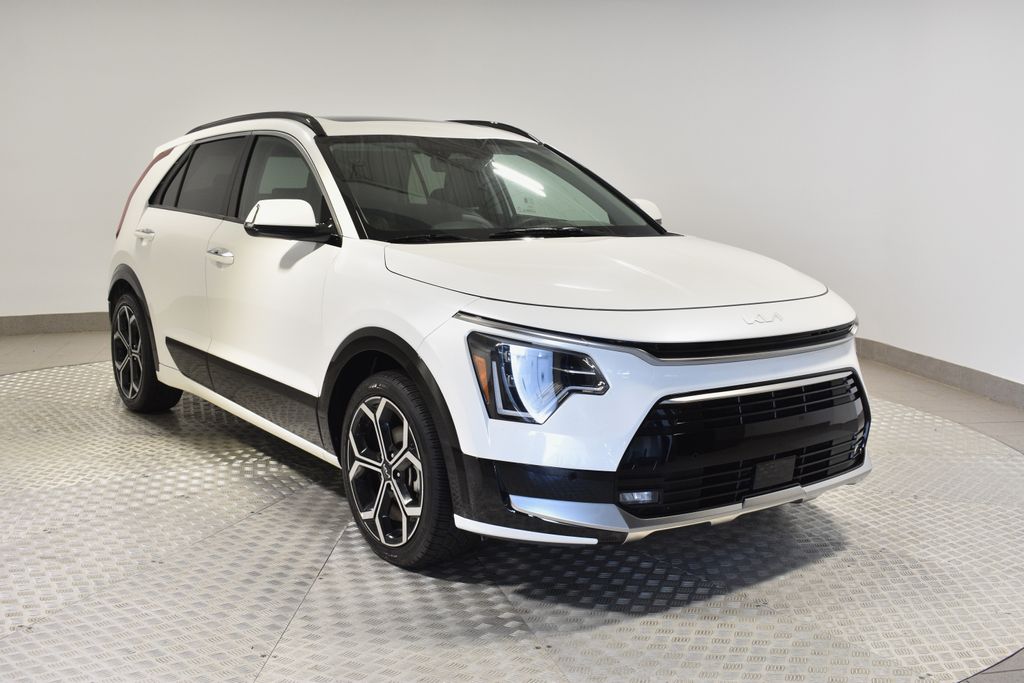 2023 Kia Niro SX Touring photo 7