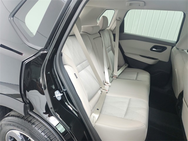 2025 Nissan Rogue SV photo 34