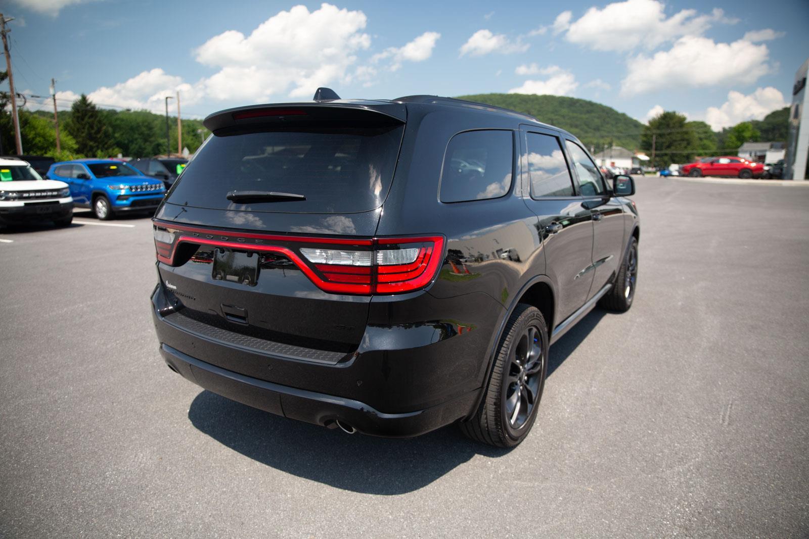 2025 Dodge Durango GT photo 3