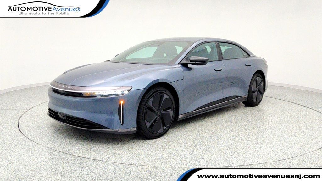 2024 Lucid Air Pure's photo