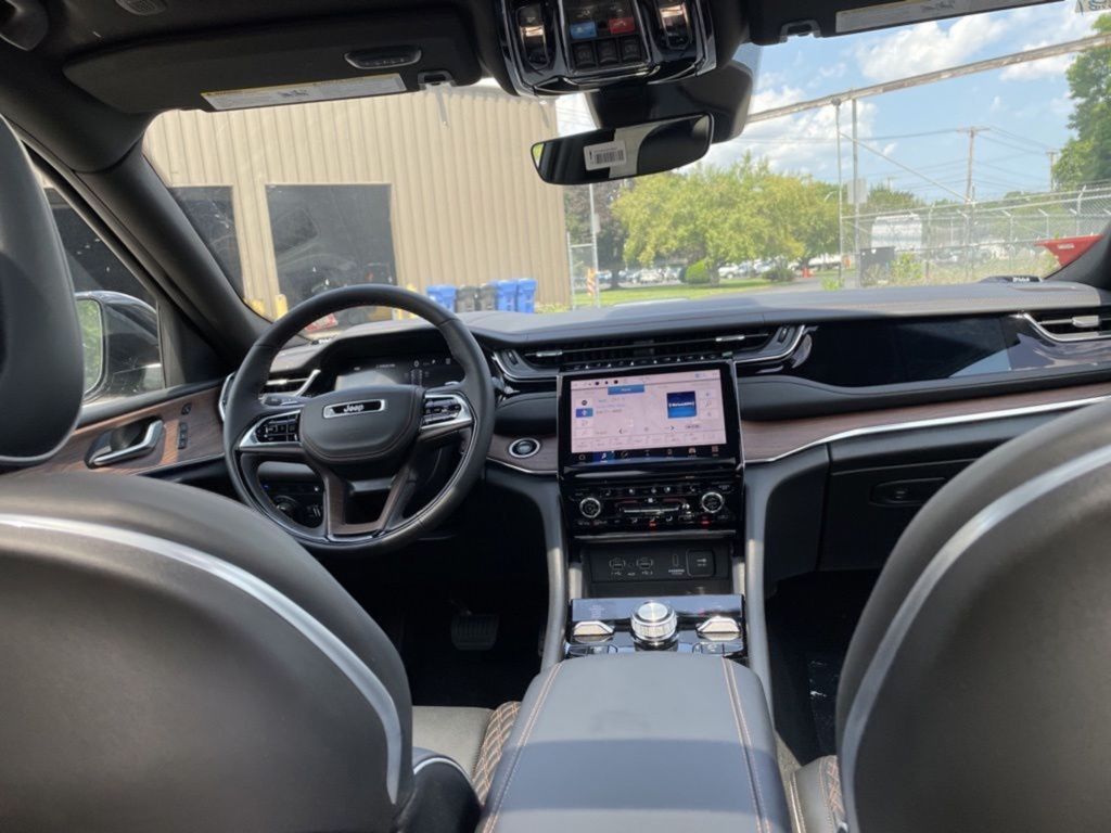2023 Jeep Grand Cherokee Summit Reserve 4xe photo 13