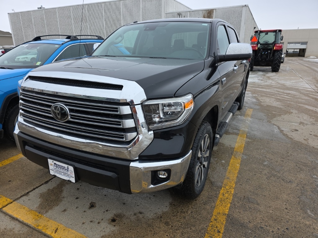 2018 Toyota Tundra Limited's photo