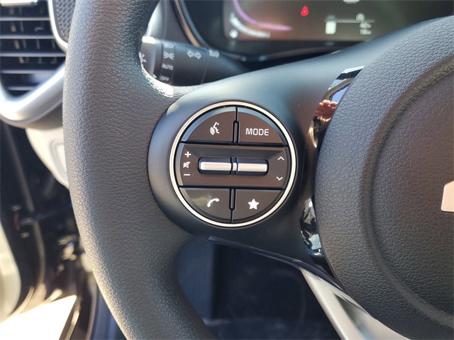 2025 Kia Soul LX photo 9