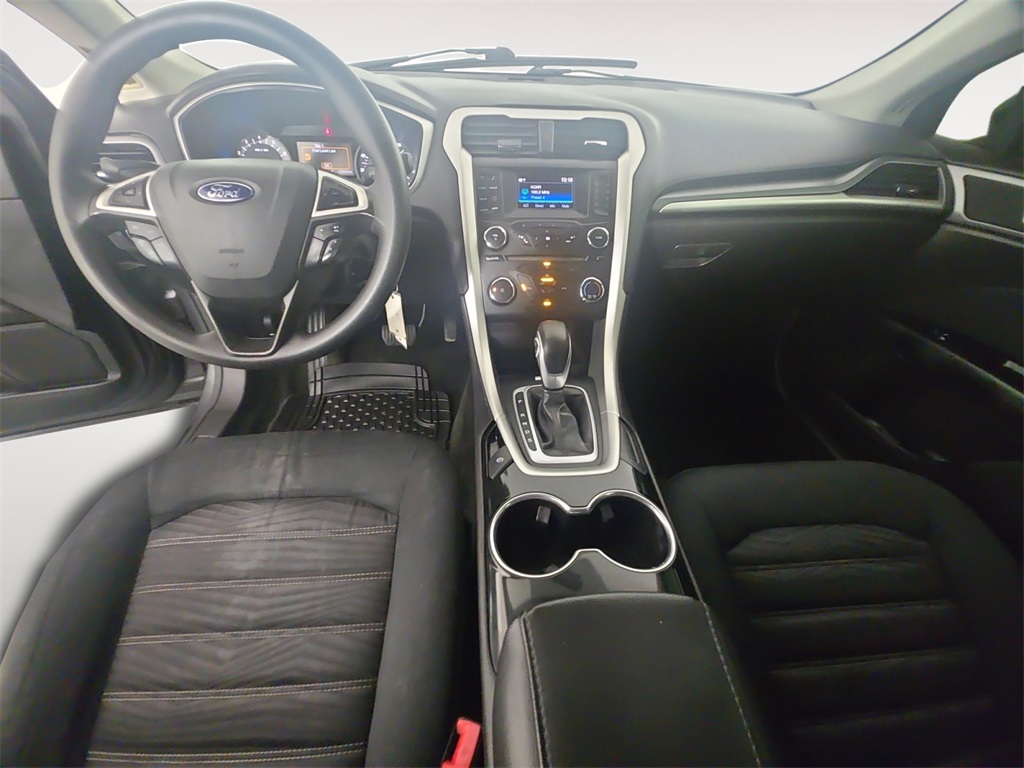 2016 Ford Fusion SE photo 10