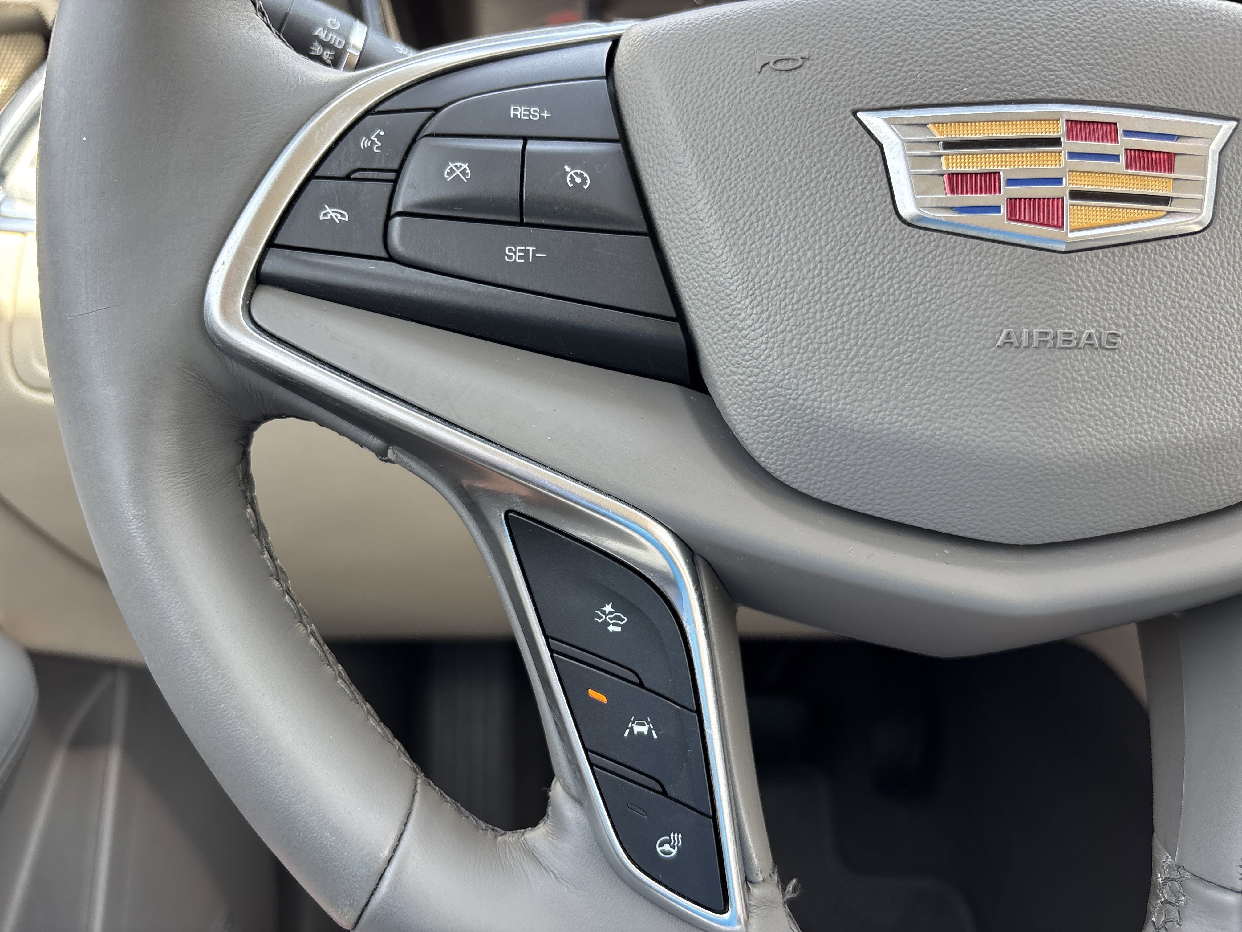 2018 Cadillac XT5 Premium Luxury photo 18