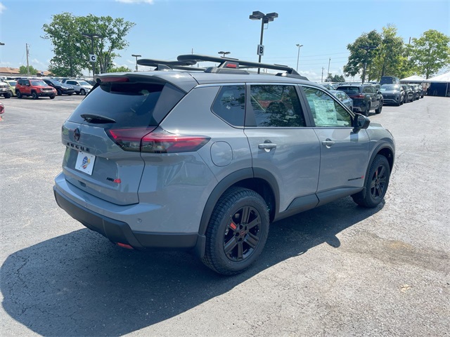 2025 Nissan Rogue SV photo 13