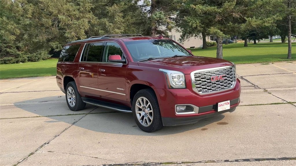 Used 2020 GMC Yukon XL Denali with VIN 1GKS2HKJ5LR218401 for sale in Oslo, Minnesota
