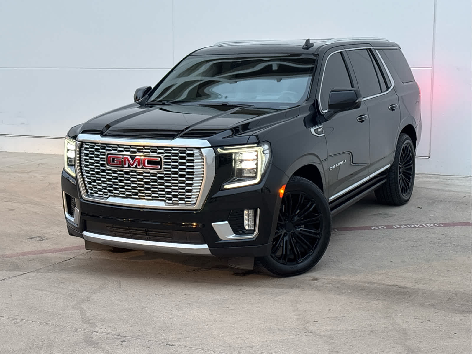 2021 GMC Yukon Denali's photo