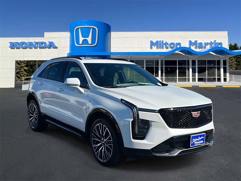 2024 Cadillac XT4 Sport's photo