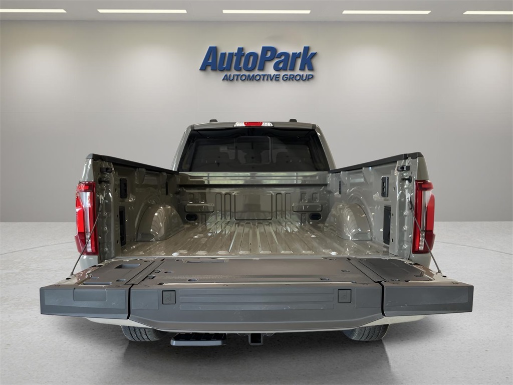 2025 Ford F-150 Lariat photo 5
