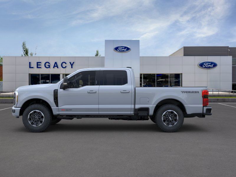 2025 Ford F-350 Lariat photo 2
