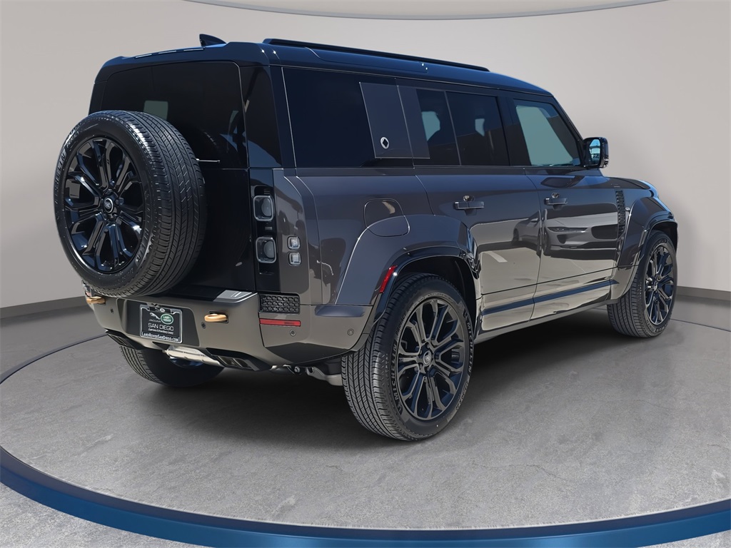 2025 Land Rover Defender 110 V8 photo 5
