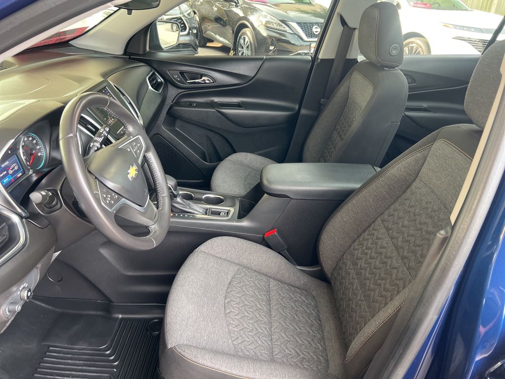 2022 Chevrolet Equinox LT photo 4