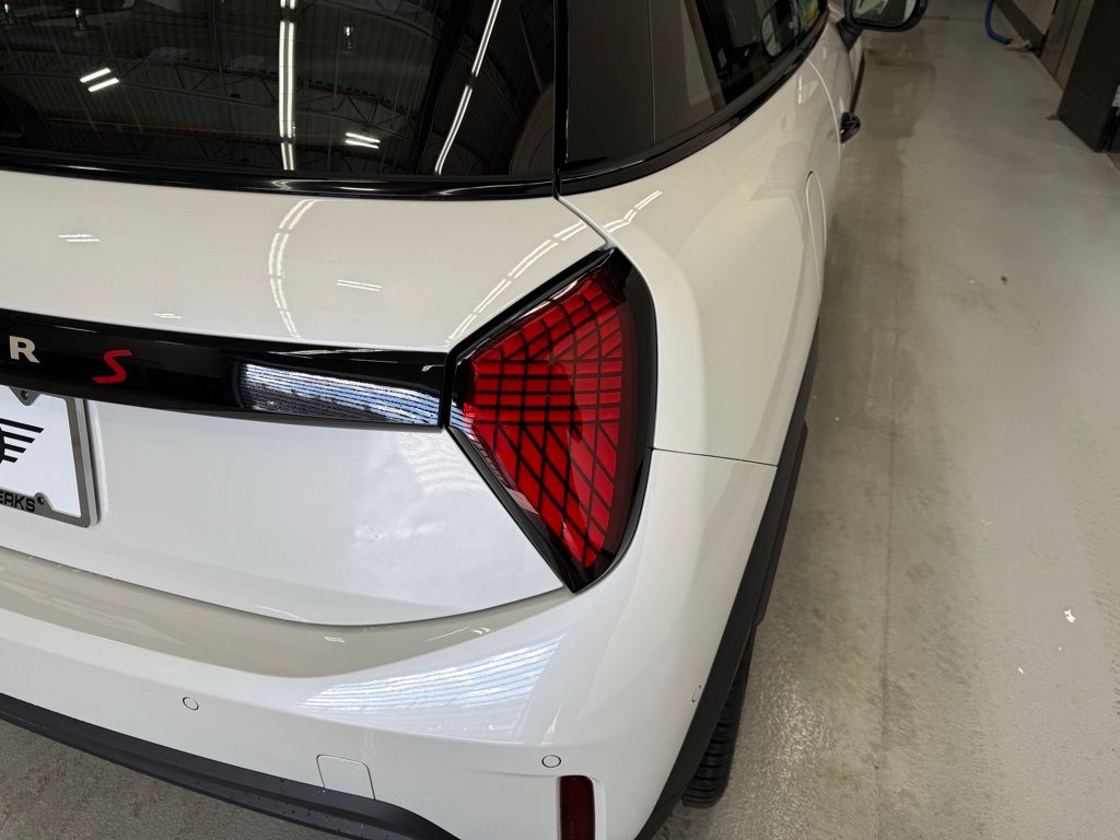 2025 Mini Cooper Hardtop S photo 4