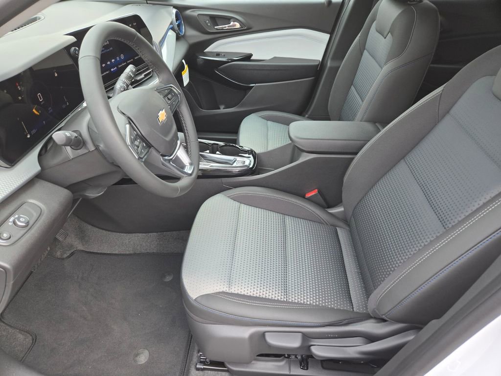 2026 Chevrolet Trax LT photo 6