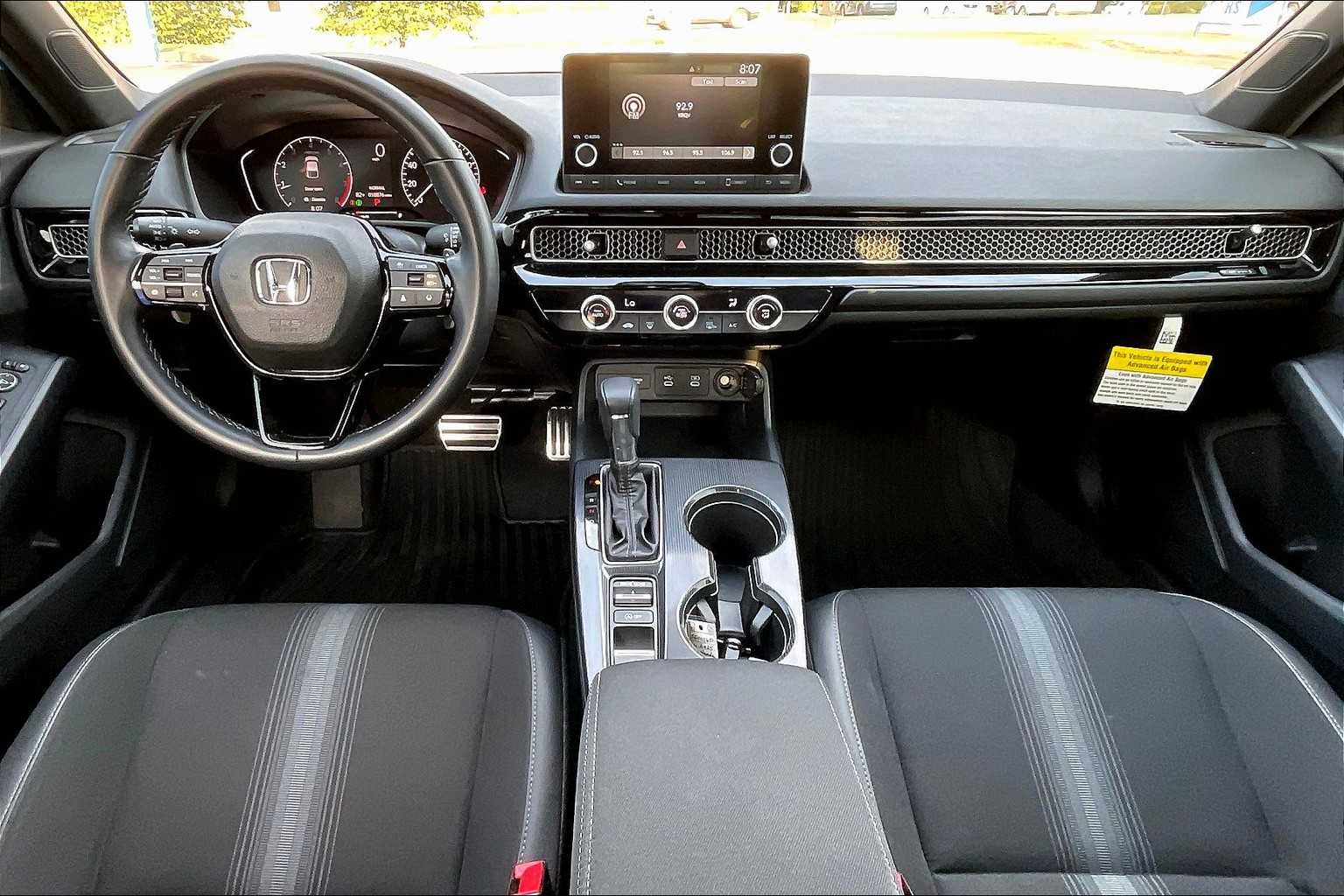 2025 Honda Civic Hatchback Sport photo 14