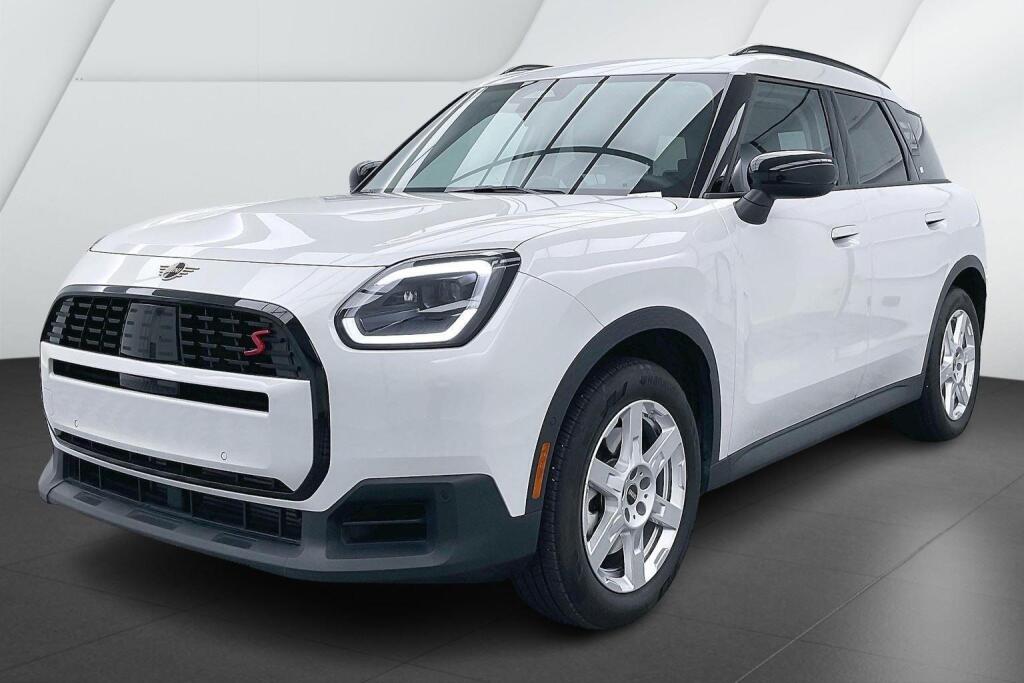 2025 MINI Countryman S's photo