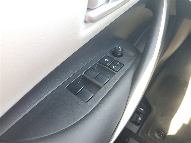 2022 Toyota Corolla SE photo 22