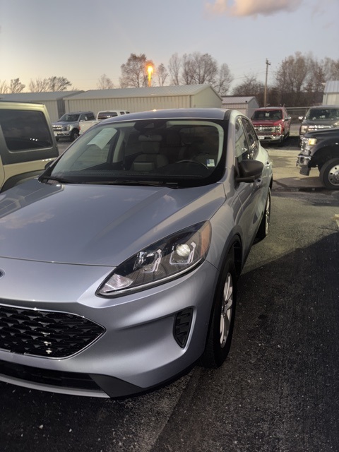 2022 Ford Escape SE's photo