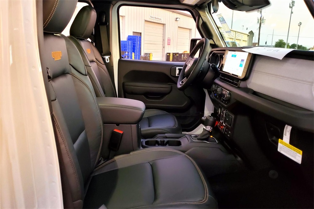 2025 Jeep Wrangler Willys 4xe photo 11