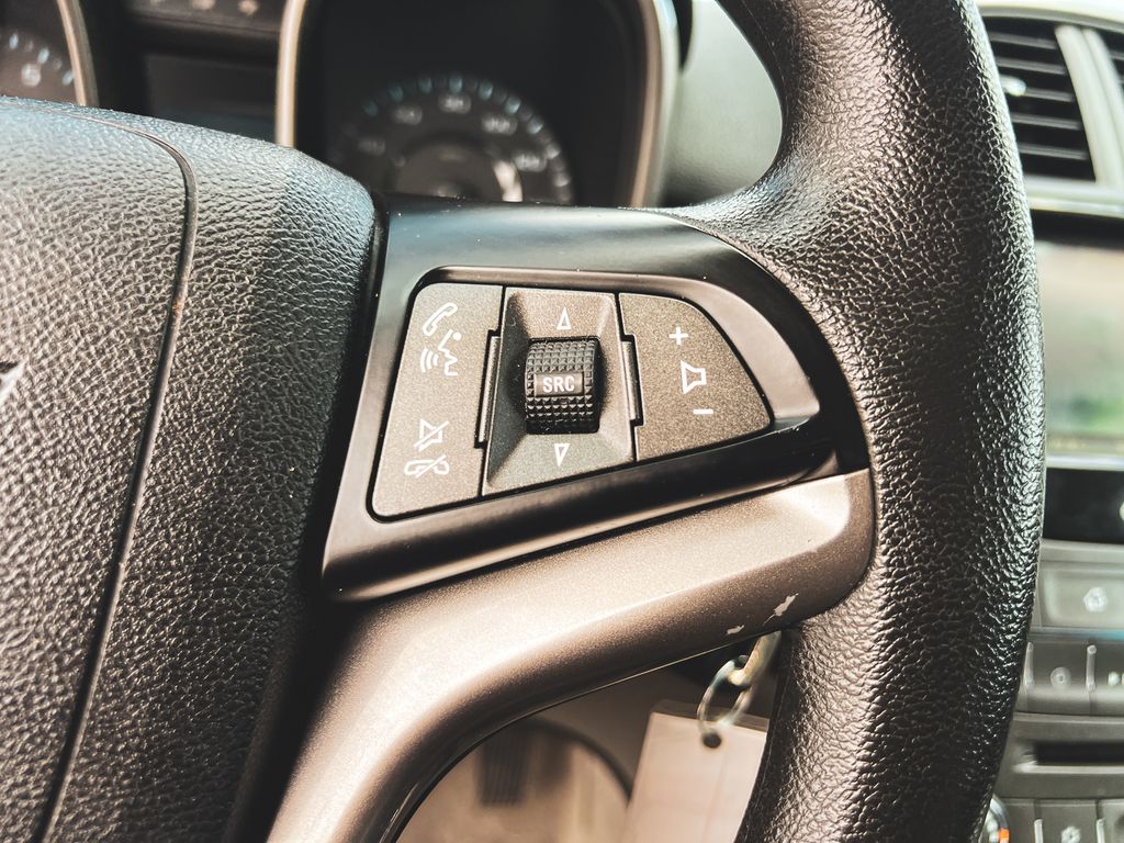 2013 Chevrolet Malibu 1LT photo 19