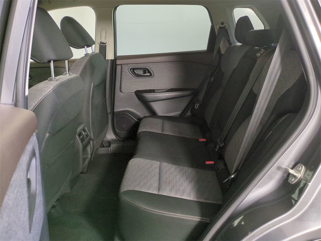 2021 Nissan Rogue S photo 11