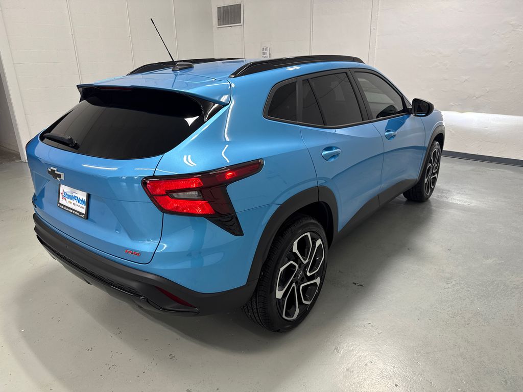 2025 Chevrolet Trax photo 9
