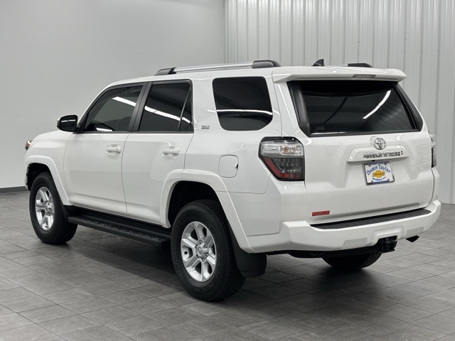 2023 Toyota 4Runner SR5 photo 4