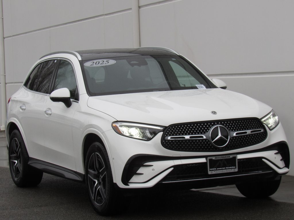 2025 Mercedes Benz GLC 300 4MATIC photo 2