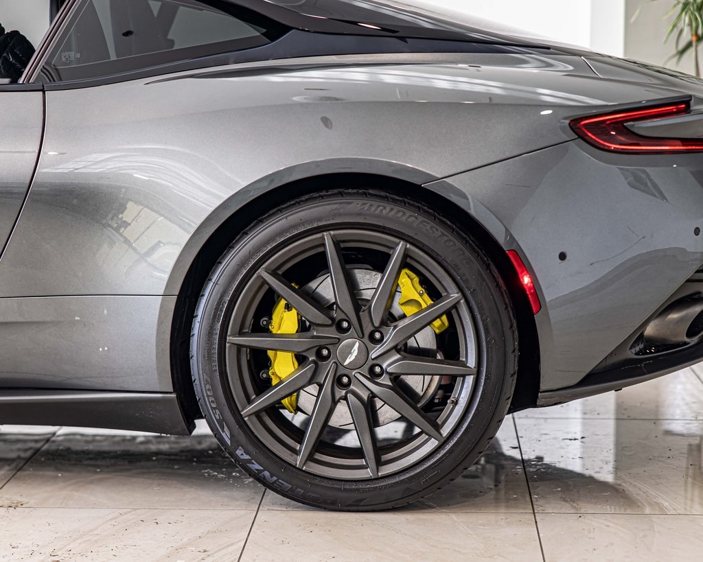 2020 ASTON MARTIN DB11 - Image 6